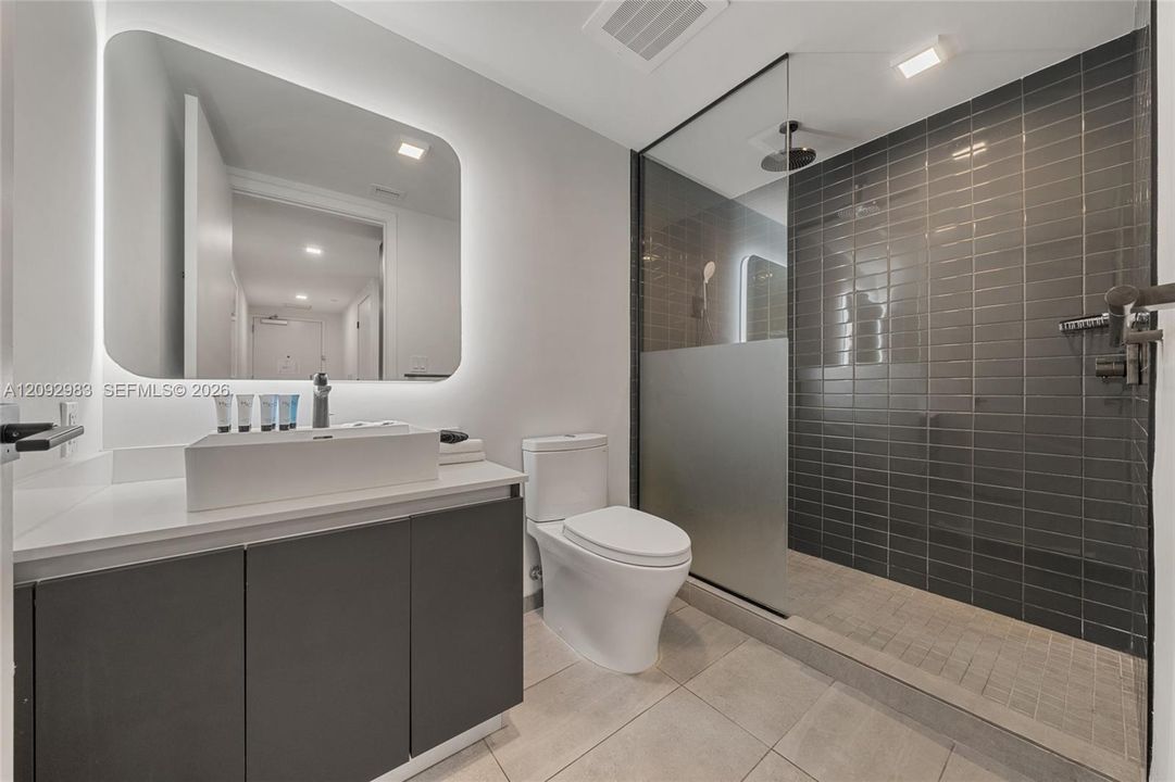 For Rent: $2,700 (0 beds, 1 baths, 446 Square Feet)