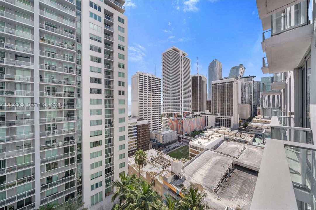 For Rent: $2,700 (0 beds, 1 baths, 446 Square Feet)