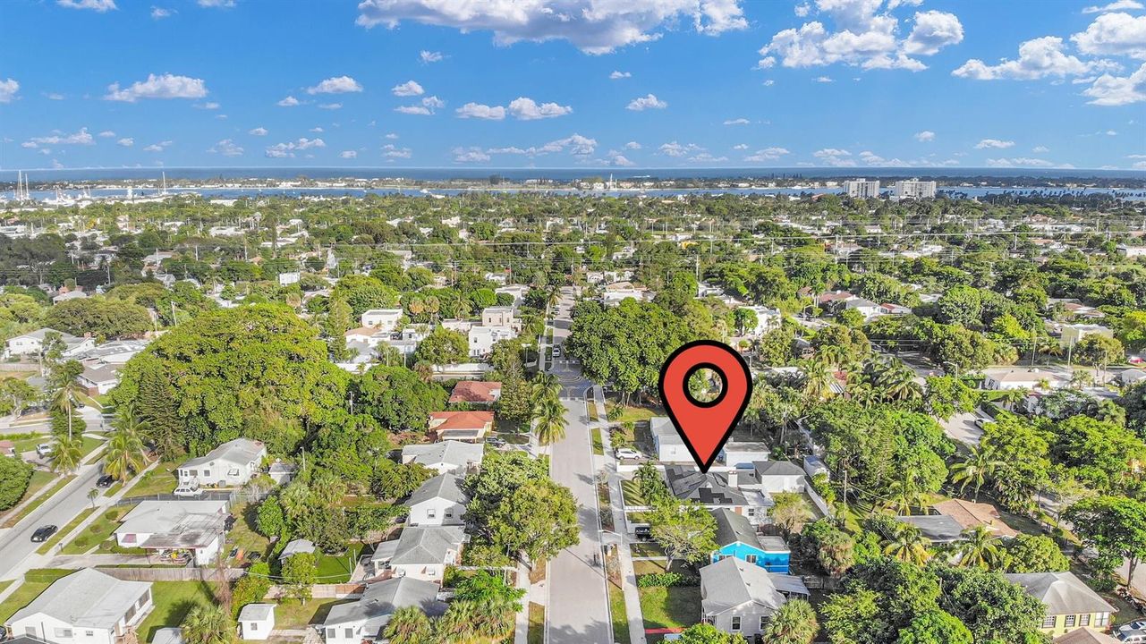 916 31st St West Palm Beach -10
