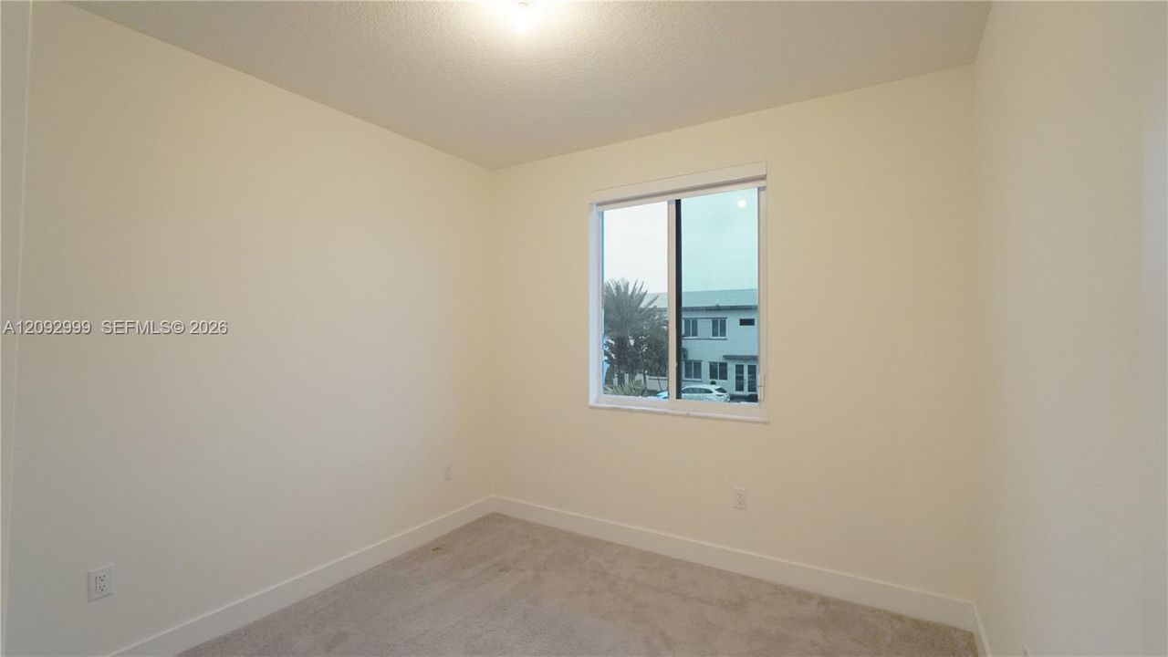 For Rent: $3,300 (3 beds, 2 baths, 1315 Square Feet)