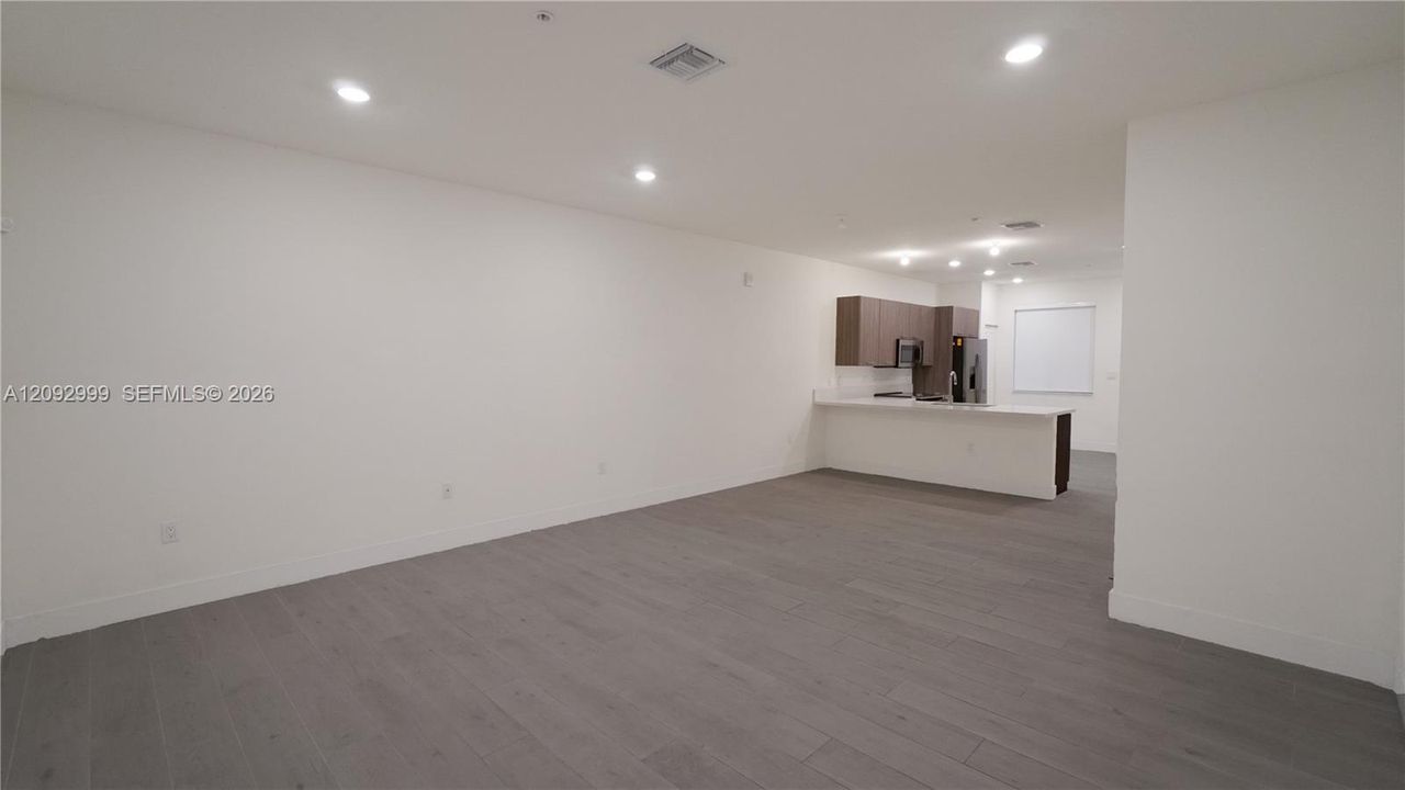 For Rent: $3,300 (3 beds, 2 baths, 1315 Square Feet)