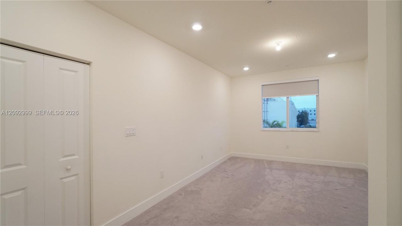 For Rent: $3,300 (3 beds, 2 baths, 1315 Square Feet)