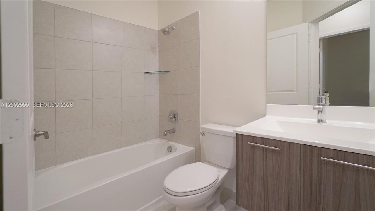 For Rent: $3,300 (3 beds, 2 baths, 1315 Square Feet)