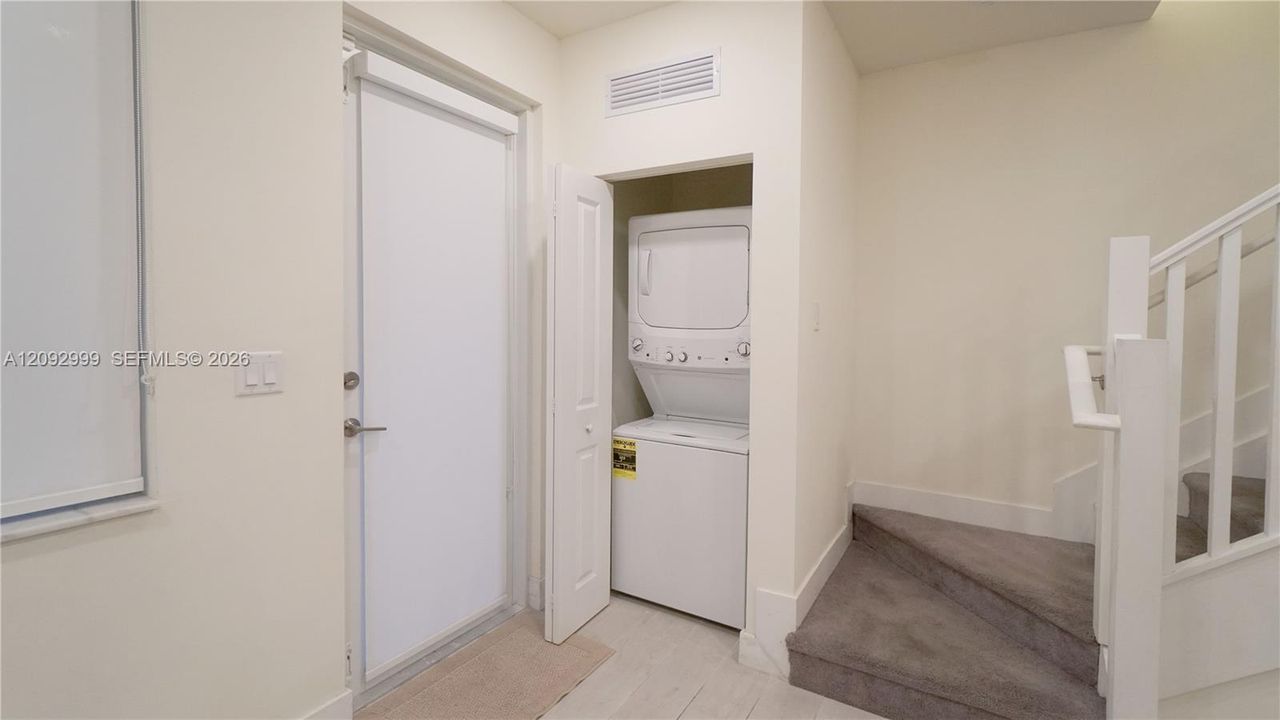 For Rent: $3,300 (3 beds, 2 baths, 1315 Square Feet)