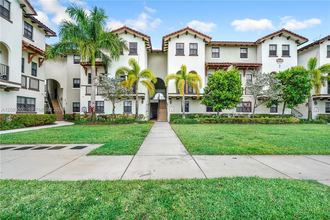For Sale: $485,000 (3 beds, 2 baths, 1256 Square Feet)