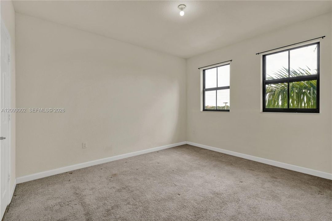 For Sale: $485,000 (3 beds, 2 baths, 1256 Square Feet)