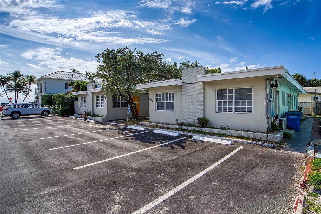 For Sale: $3,500,000 (0.14 acres)