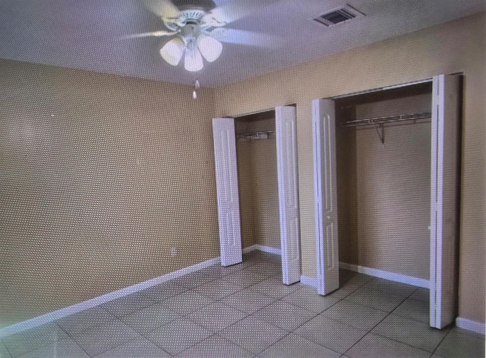 1155 open master closet