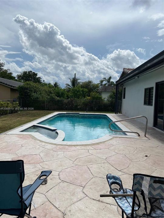 En Renta: $4,700 (4 camas, 2 baños, 2063 Pies cuadrados)
