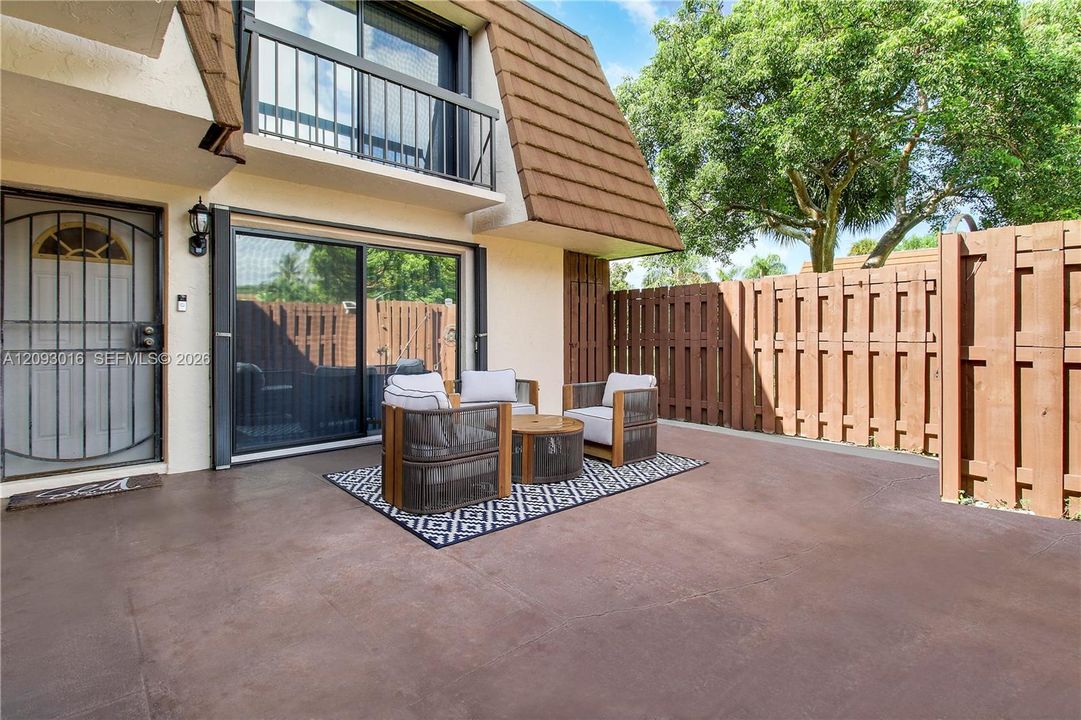 For Rent: $4,900 (2 beds, 2 baths, 1470 Square Feet)