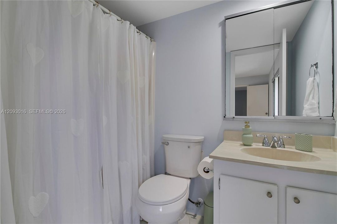 For Rent: $4,900 (2 beds, 2 baths, 1470 Square Feet)