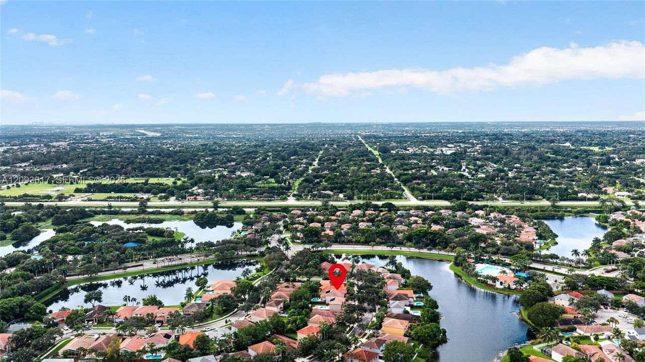 En Venta: $945,000 (4 camas, 3 baños, 2769 Pies cuadrados)