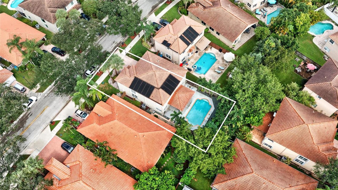 En Venta: $945,000 (4 camas, 3 baños, 2769 Pies cuadrados)