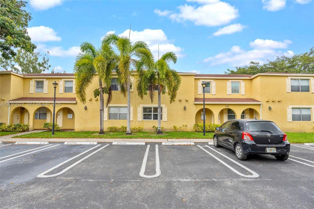 For Sale: $269,000 (2 beds, 1 baths, 1150 Square Feet)