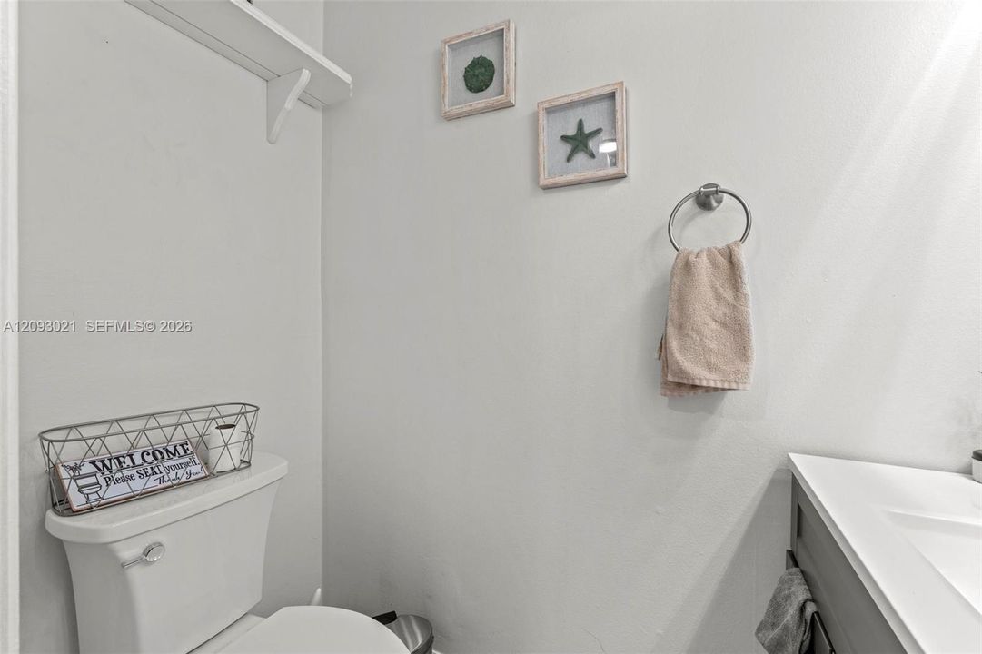 For Sale: $269,000 (2 beds, 1 baths, 1150 Square Feet)