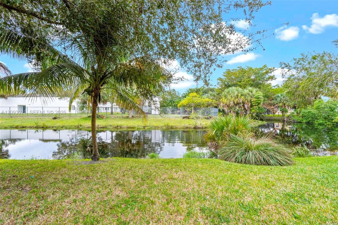 For Sale: $269,000 (2 beds, 1 baths, 1150 Square Feet)