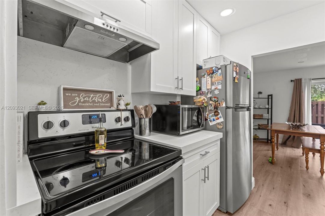 For Sale: $269,000 (2 beds, 1 baths, 1150 Square Feet)