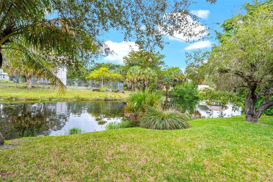 For Sale: $269,000 (2 beds, 1 baths, 1150 Square Feet)
