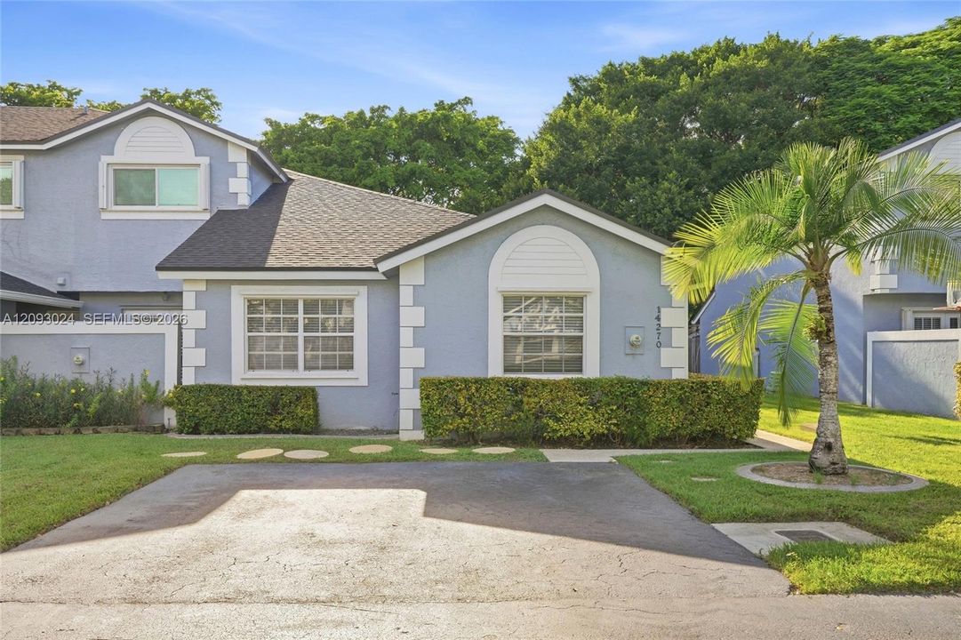For Sale: $459,900 (3 beds, 2 baths, 1467 Square Feet)