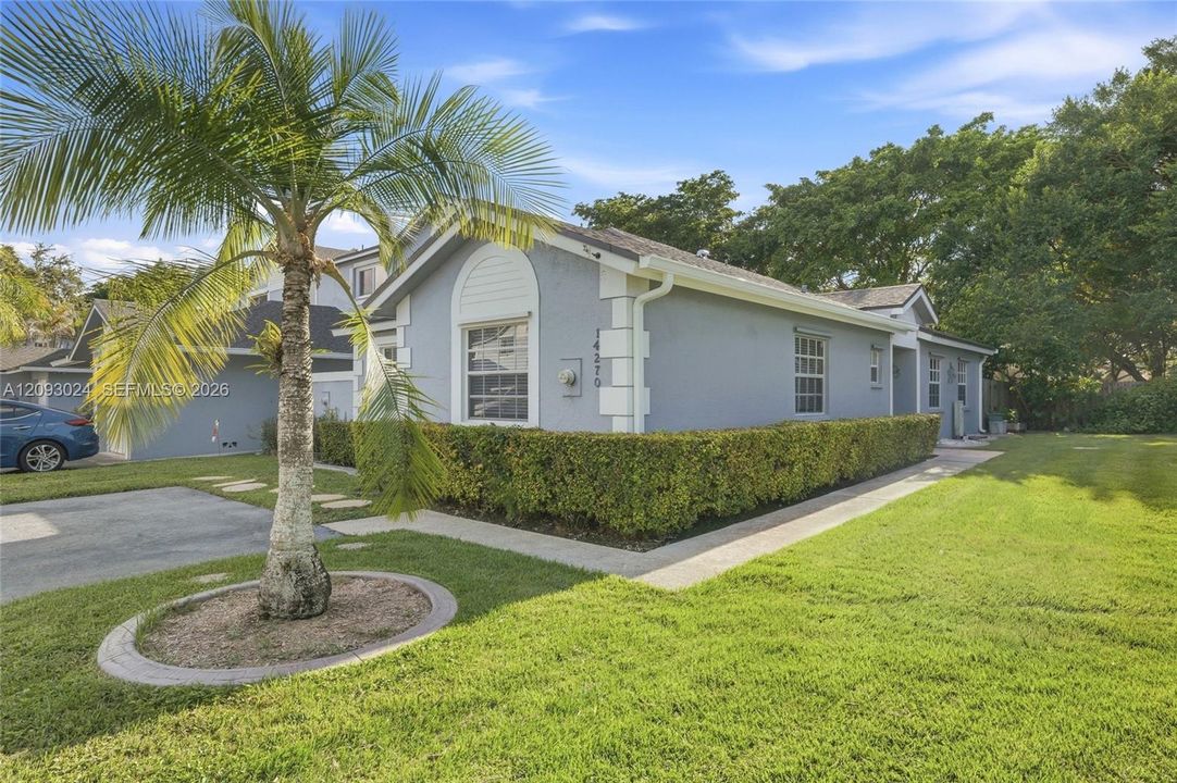 For Sale: $459,900 (3 beds, 2 baths, 1467 Square Feet)