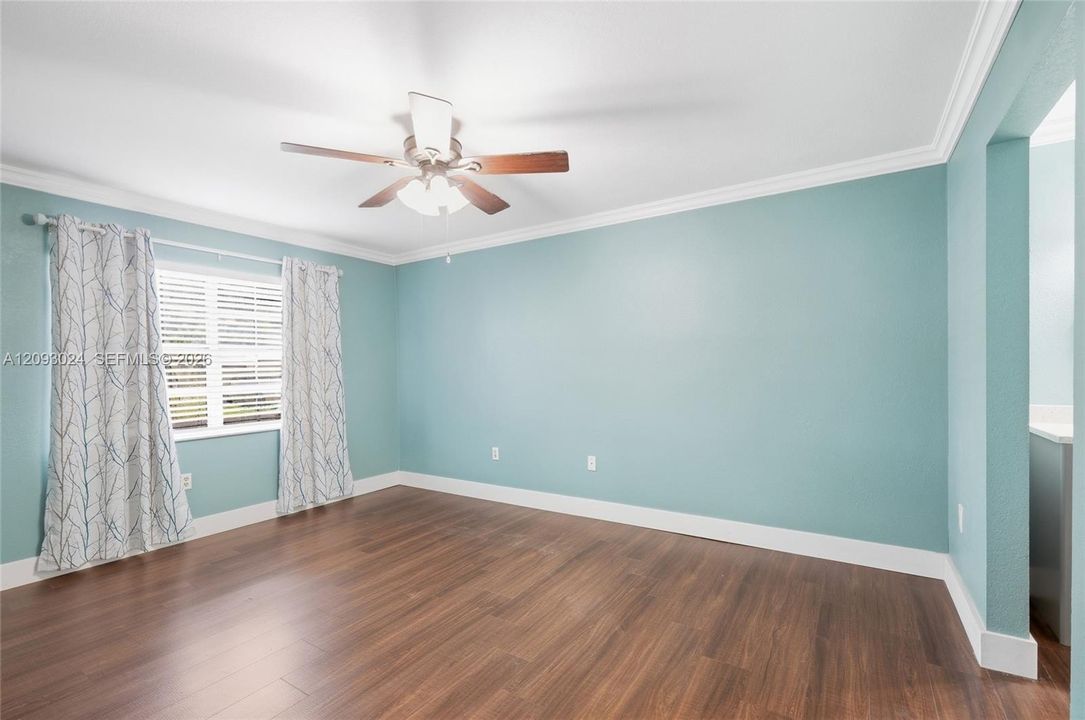 For Sale: $459,900 (3 beds, 2 baths, 1467 Square Feet)