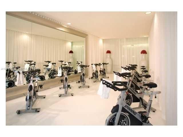 В аренду: $4,300 (1 спален, 1 ванн, 898 Квадратных фут)