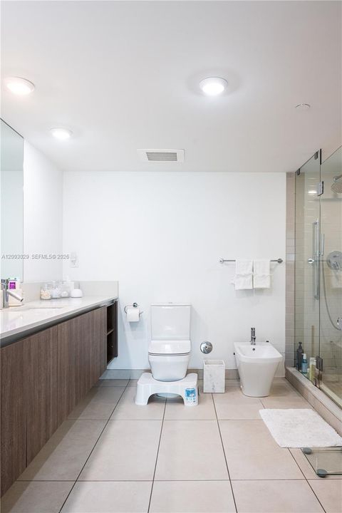 В аренду: $4,500 (2 спален, 2 ванн, 1278 Квадратных фут)