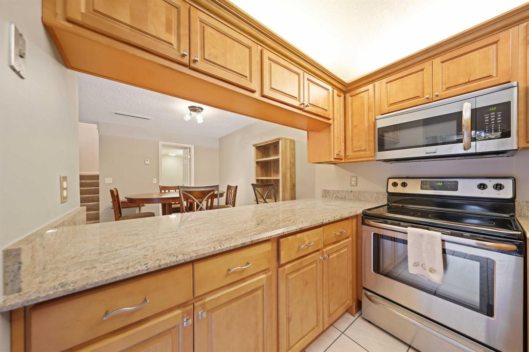 825 Center St #39D - Kitchen(1)