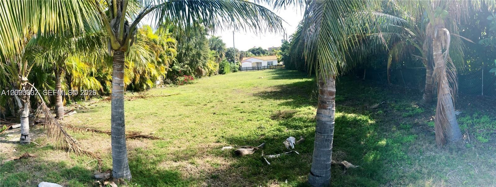 En Venta: $7,000,000 (0.21 acres)