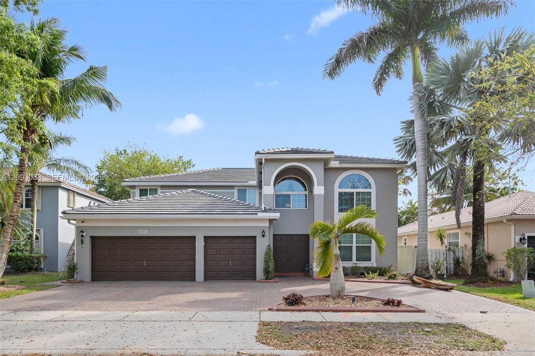 For Rent: $6,500 (4 beds, 3 baths, 3481 Square Feet)