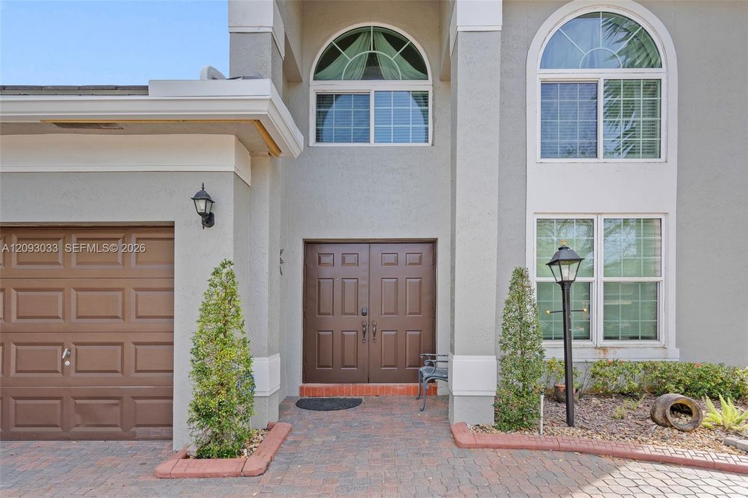 For Rent: $6,500 (4 beds, 3 baths, 3481 Square Feet)