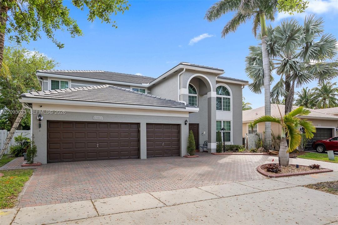 For Rent: $6,500 (4 beds, 3 baths, 3481 Square Feet)