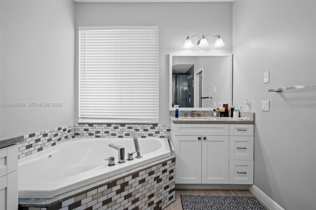 For Rent: $6,500 (4 beds, 3 baths, 3481 Square Feet)