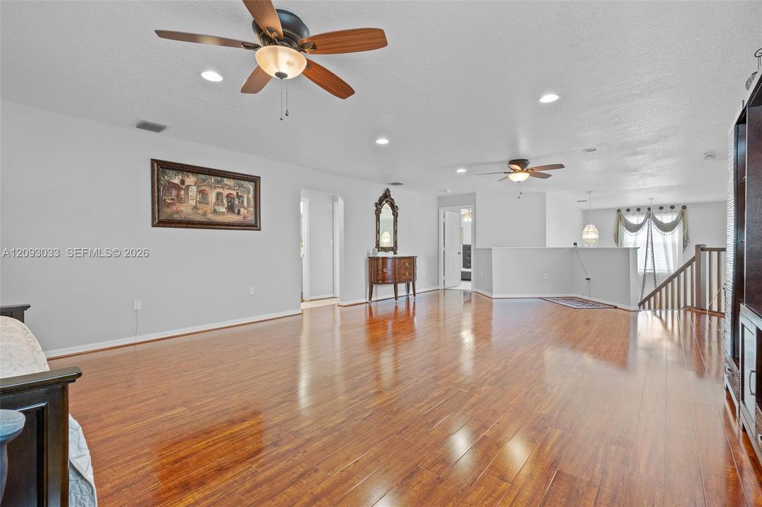 For Rent: $6,500 (4 beds, 3 baths, 3481 Square Feet)