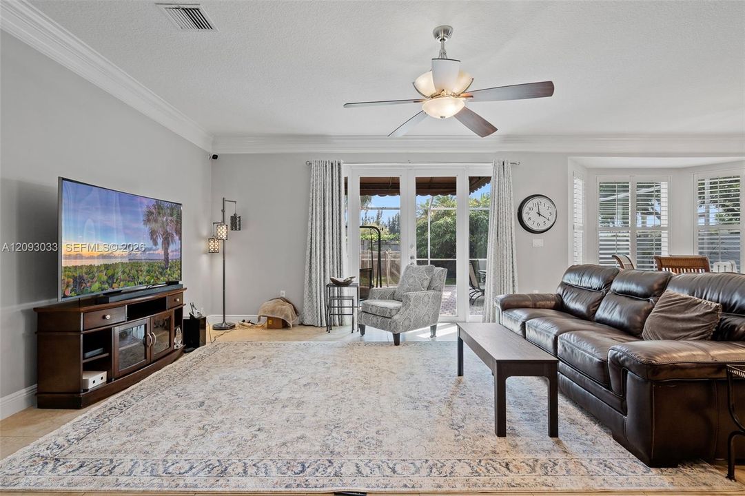 For Rent: $6,500 (4 beds, 3 baths, 3481 Square Feet)