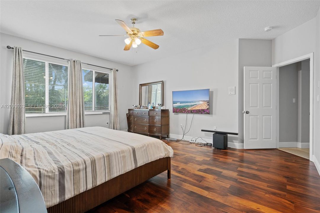 For Rent: $6,500 (4 beds, 3 baths, 3481 Square Feet)
