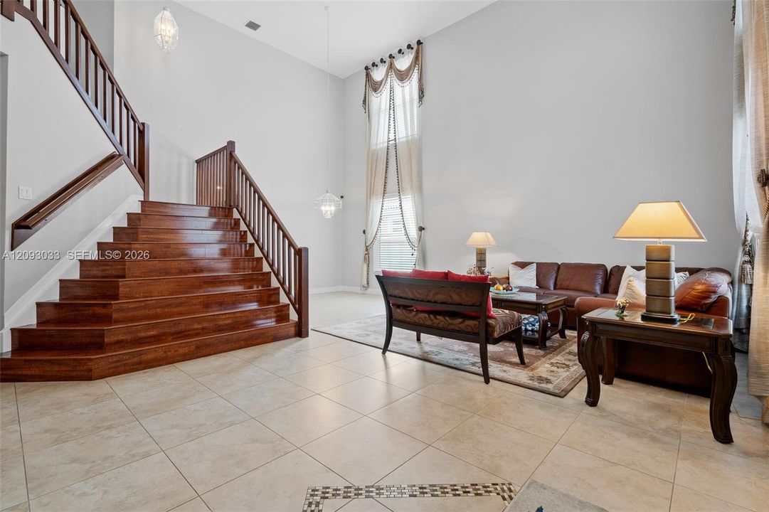 For Rent: $6,500 (4 beds, 3 baths, 3481 Square Feet)