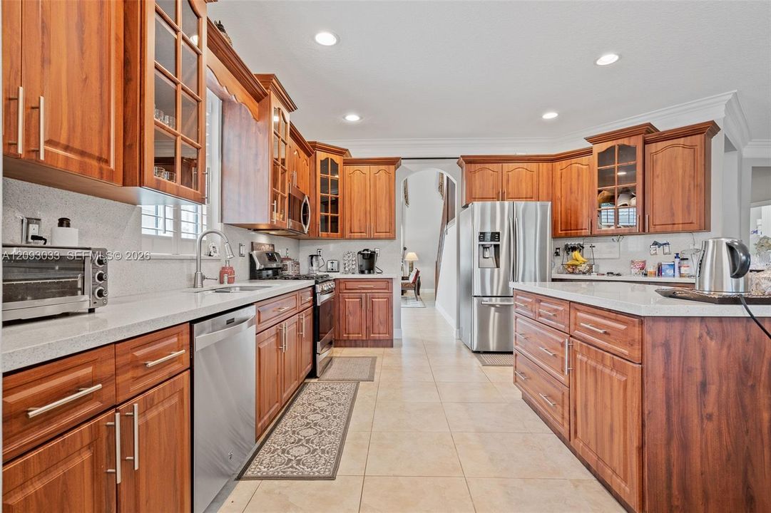 For Rent: $6,500 (4 beds, 3 baths, 3481 Square Feet)
