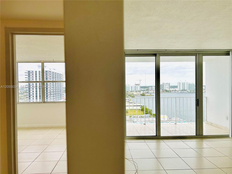 En Renta: $2,495 (1 camas, 1 baños, 940 Pies cuadrados)