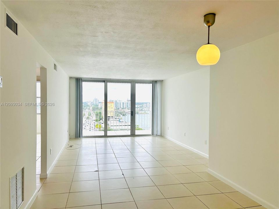 En Renta: $2,495 (1 camas, 1 baños, 940 Pies cuadrados)