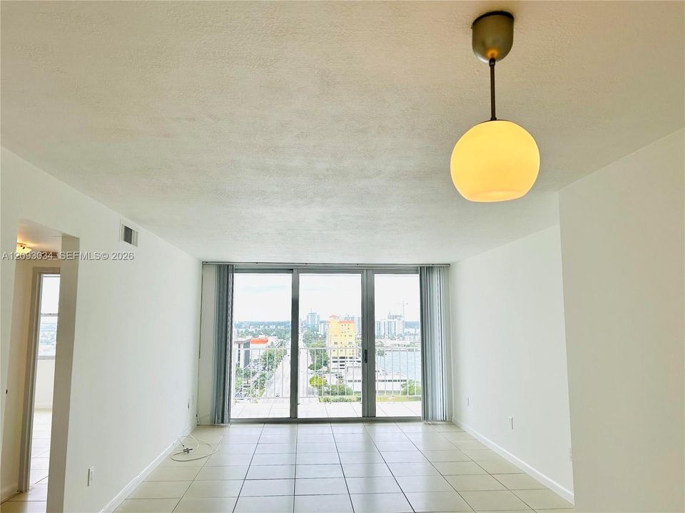 En Renta: $2,495 (1 camas, 1 baños, 940 Pies cuadrados)