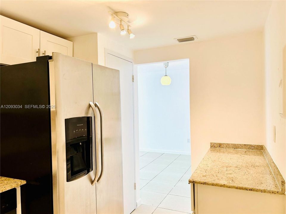 En Renta: $2,495 (1 camas, 1 baños, 940 Pies cuadrados)