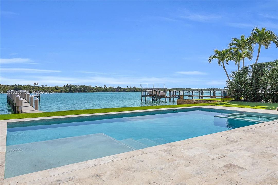 Pool / Intracoastal