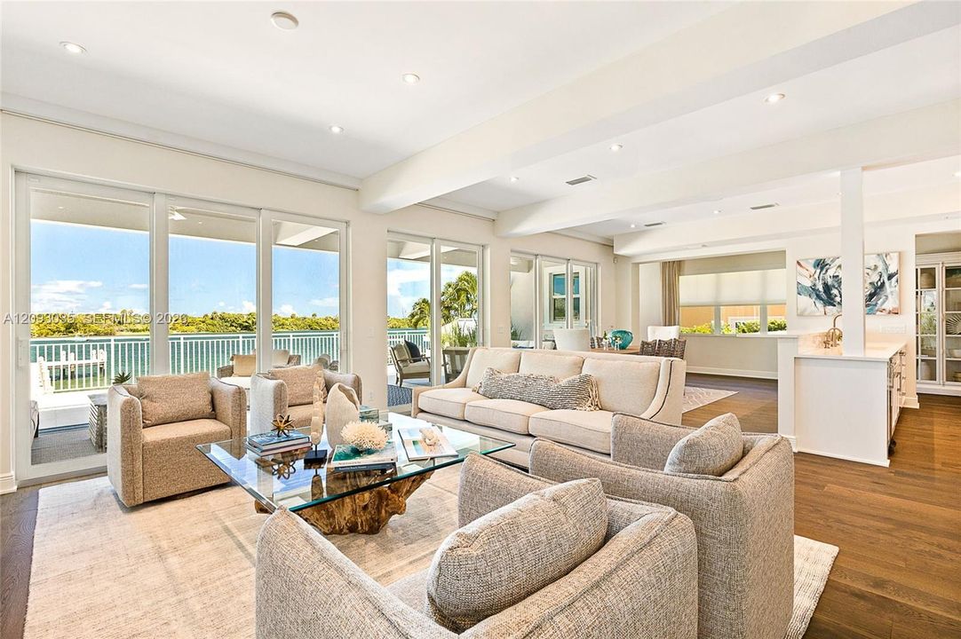 For Sale: $10,899,000 (6 beds, 5 baths, 4823 Square Feet)