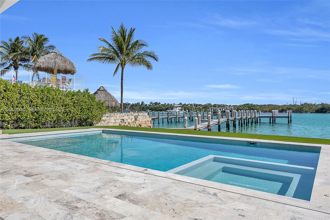 For Sale: $10,899,000 (6 beds, 5 baths, 4823 Square Feet)
