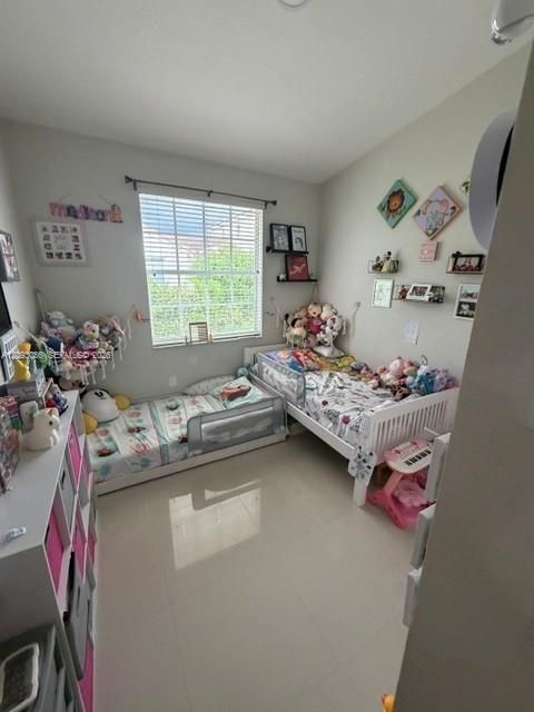 En Venta: $530,000 (3 camas, 2 baños, 1324 Pies cuadrados)
