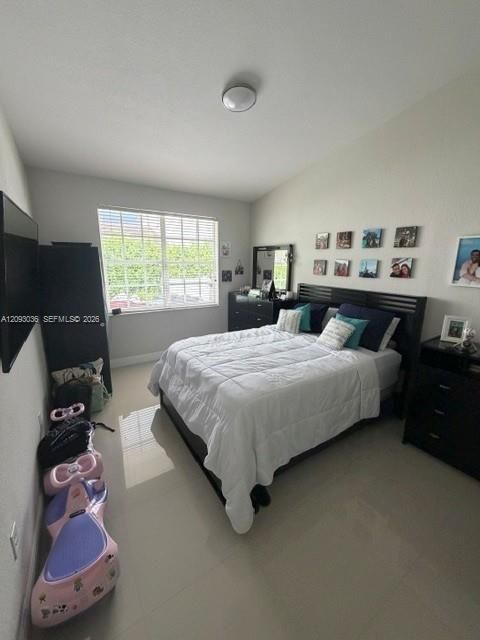 En Venta: $530,000 (3 camas, 2 baños, 1324 Pies cuadrados)