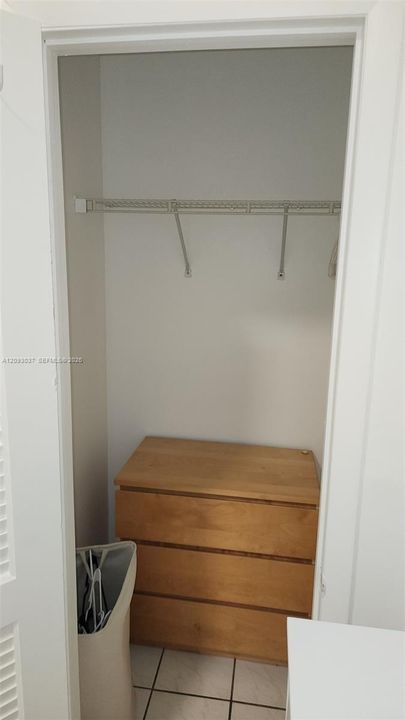 For Rent: $1,400 (0 beds, 1 baths, 400 Square Feet)