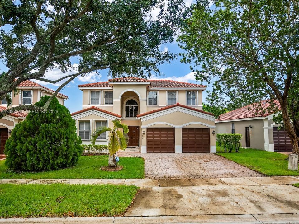 待售: $749,999 (4 贝兹, 3 浴室, 2679 平方英尺)