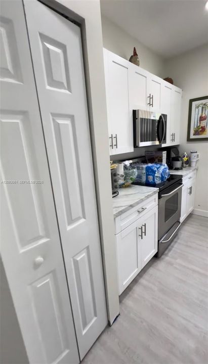 For Rent: $2,300 (3 beds, 2 baths, 1298 Square Feet)